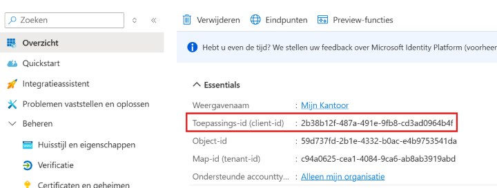 Overzichtspagina van de app-registratie in Azure met de Toepassings-id (client-id) gemarkeerd.