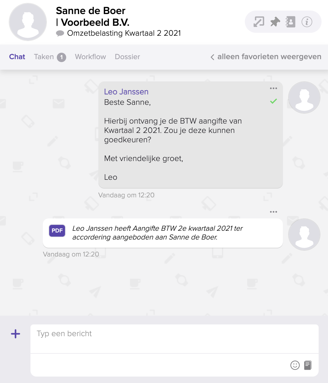De chat met de cliënt toont het bericht met de BTW-aangifte van Kwartaal 2 2021 en de melding dat de aangifte ter accordering is aangeboden.