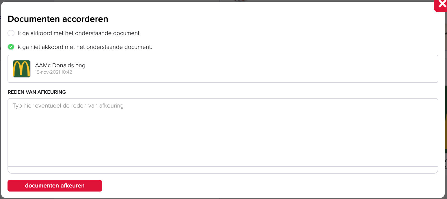 De pop-up Documenten accorderen waarin Ik ga niet akkoord met het onderstaande document is geselecteerd, met het veld Reden van afkeuring en de knop documenten afkeuren.