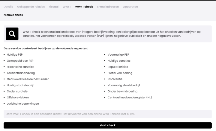Het tabblad WWFT check van een contactpersoon met de lijst aspecten waarop wordt gecontroleerd, de melding over de kosten van € 1,25 en de knop start check.