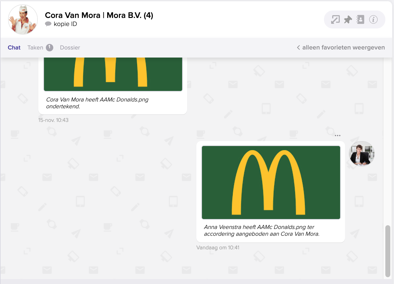 Het bericht met de melding dat Anna Veenstra AAMc Donalds.png ter accordering heeft aangeboden aan Cora Van Mora, met het tabblad Taken zichtbaar.